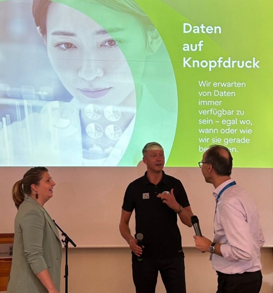 Holger Holland auf der Bühne der RWTH AIP Konferenz 2024 in Aachen
